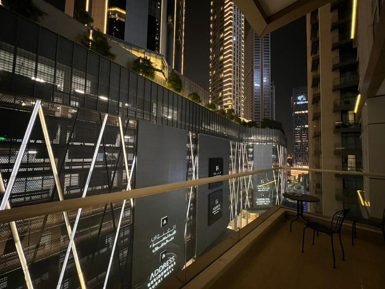 A Pousada Downtown Holiday'S - 1 Min To Dubai Mall & Burj Khalifa Exterior foto
