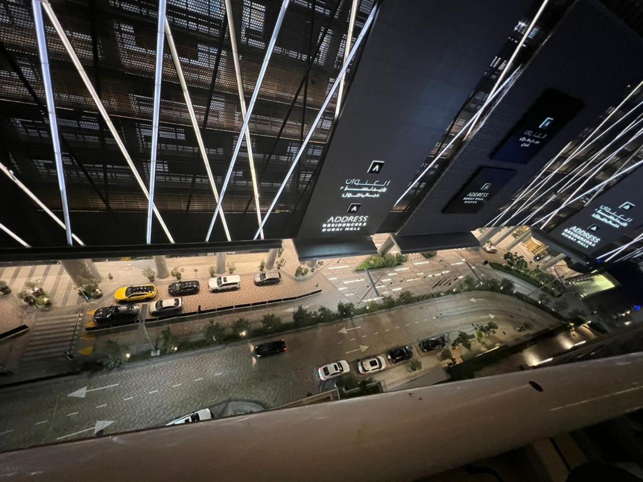 A Pousada Downtown Holiday'S - 1 Min To Dubai Mall & Burj Khalifa Exterior foto